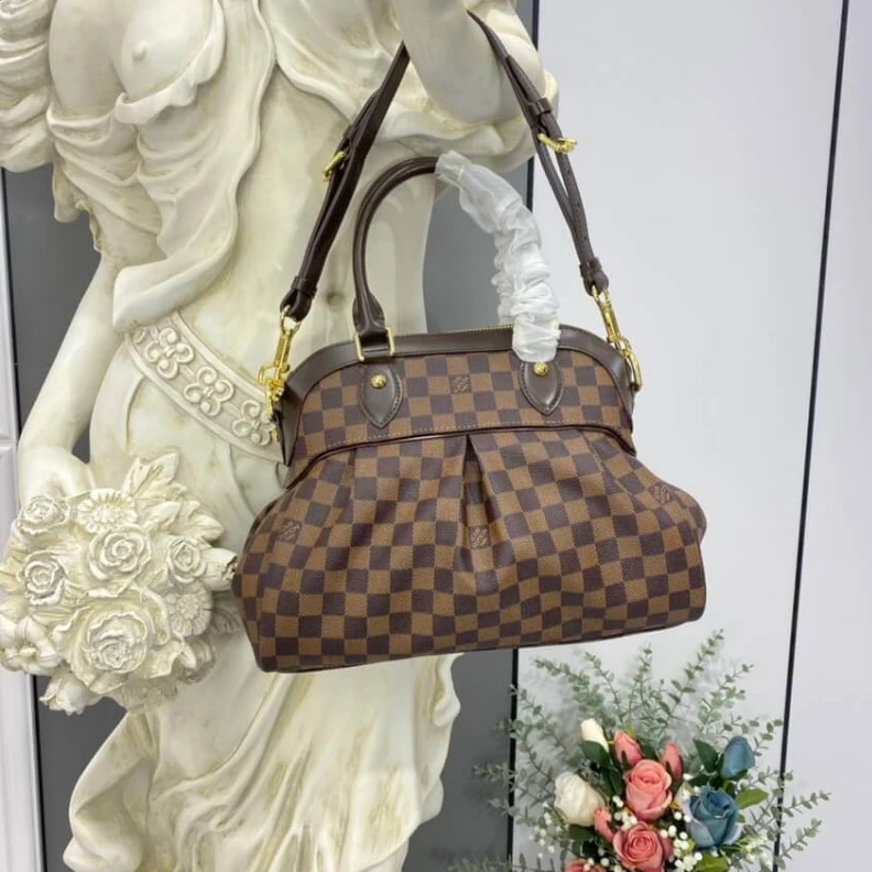 Mythick ru Internal LV Damier Trevi PM Shoulder Bag