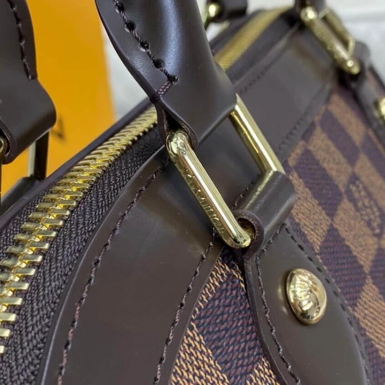 Mythick ru Internal LV Damier Trevi PM Shoulder Bag