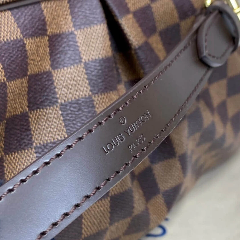 Mythick ru Internal LV Damier Trevi PM Shoulder Bag