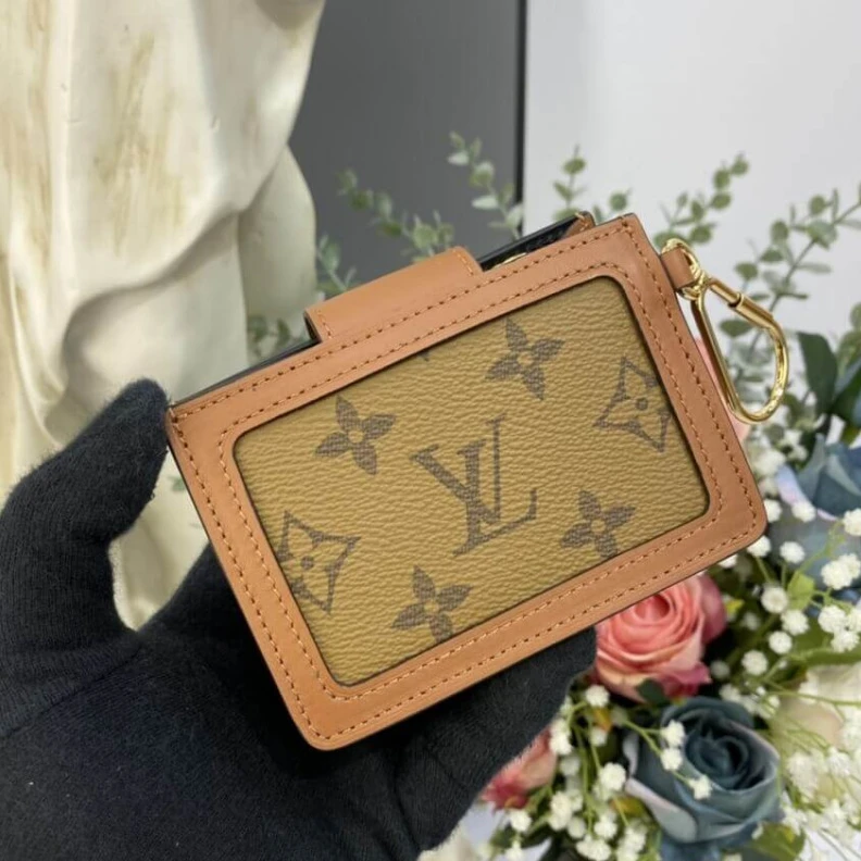 Replica bags Flat pock Louis Vuitton Dauphine Multicartes