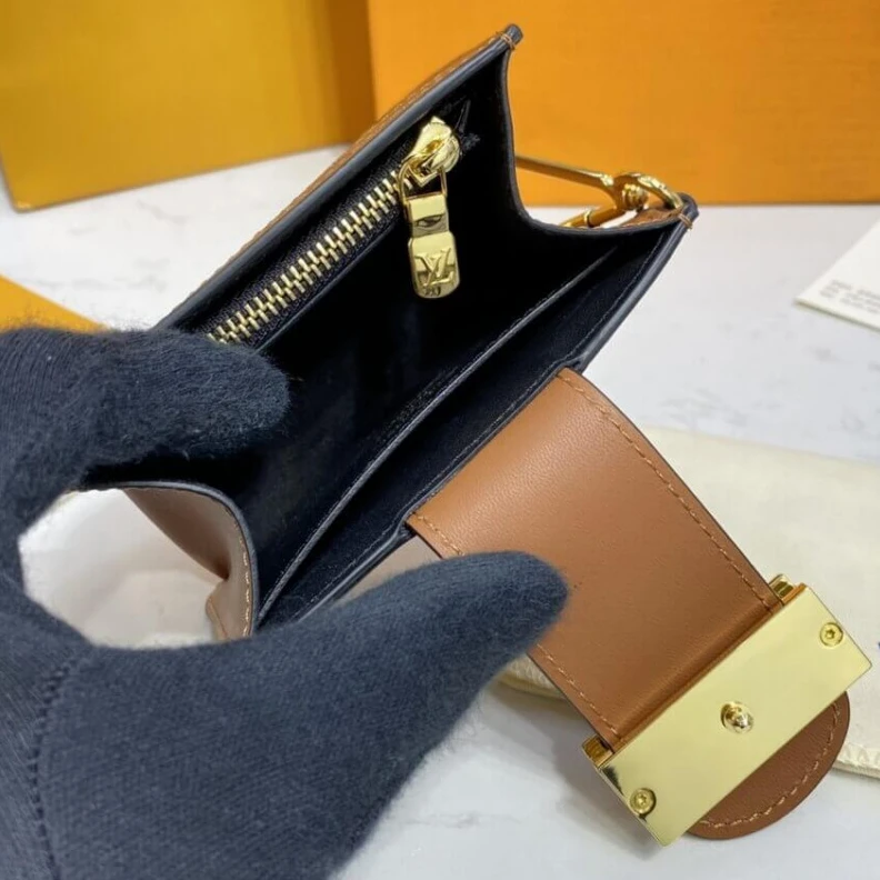 Replica bags Flat pock Louis Vuitton Dauphine Multicartes