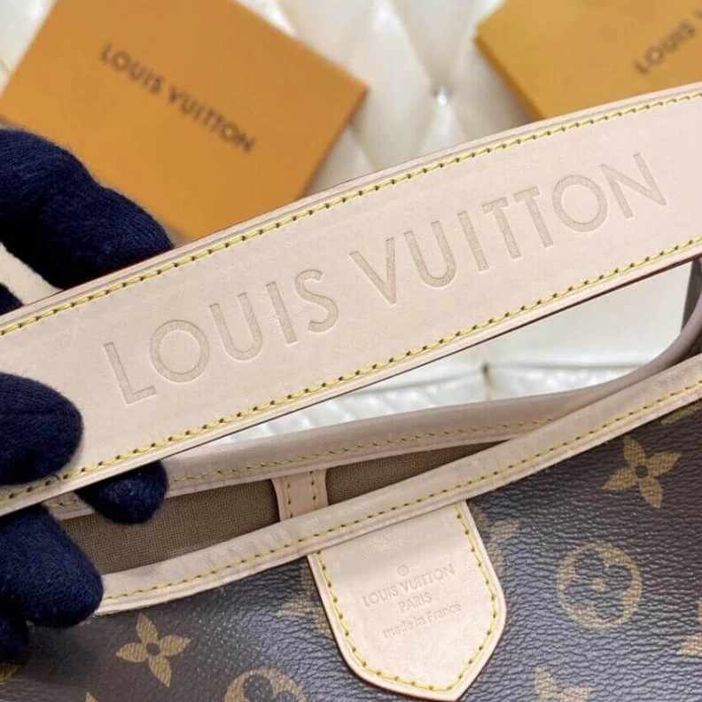 Louis vuitton locations Golden br Louis Vuitton Delightful MM (Old Type) Shoulder Bag