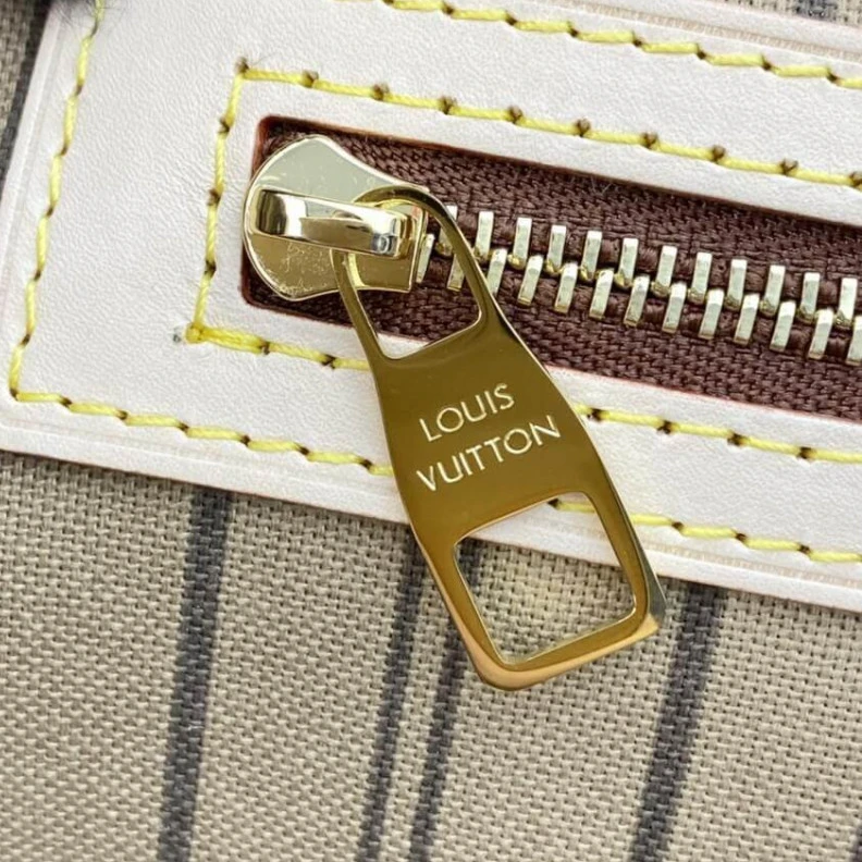 Louis vuitton locations Golden br Louis Vuitton Delightful MM (Old Type) Shoulder Bag