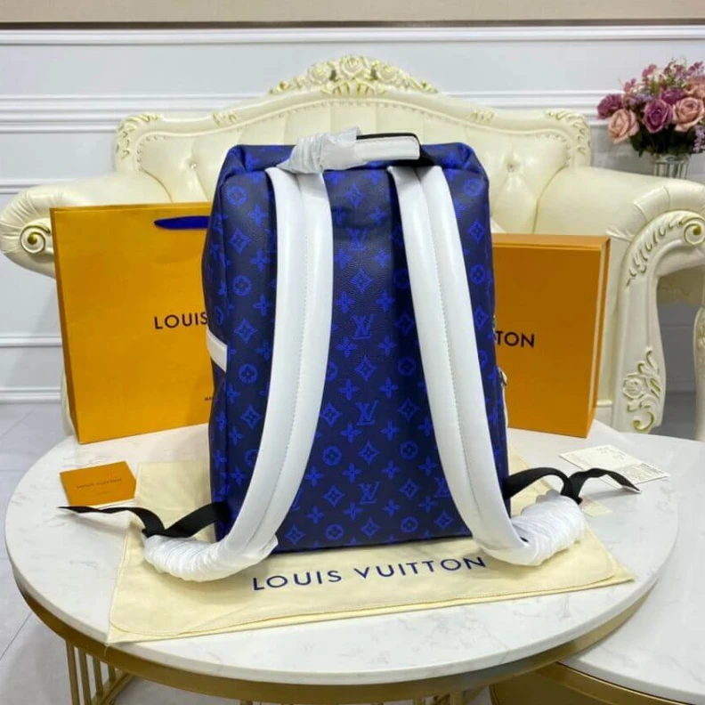 Mythick.ru Inside iP Louis Vuitton Discovery Backpack Blue