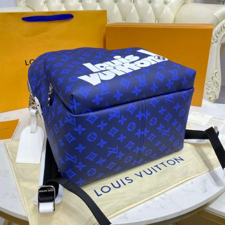 Mythick.ru Inside iP Louis Vuitton Discovery Backpack Blue