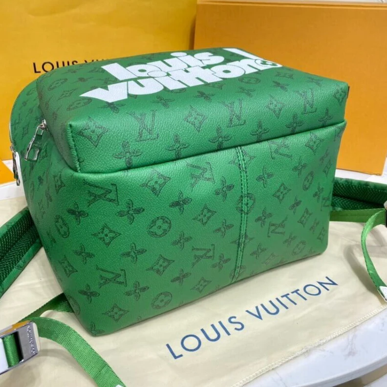 Mythick.ru Blue vint Louis Vuitton Discovery Backpack Green