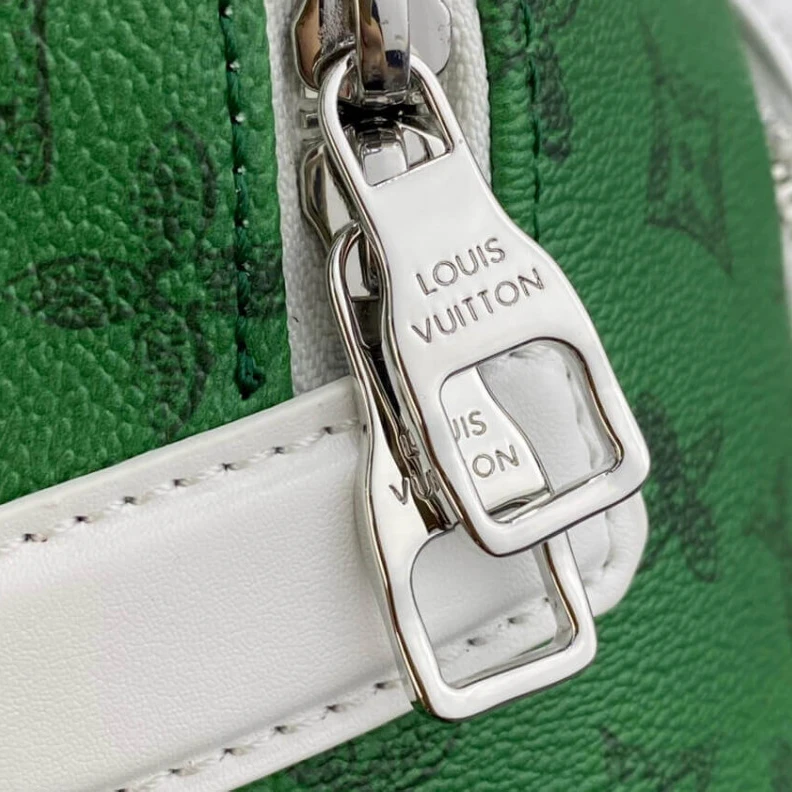 Mythick.ru Blue vint Louis Vuitton Discovery Backpack Green