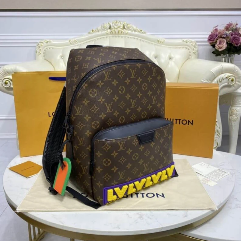 Mythick.ru For fall 2 Louis Vuitton Discovery Backpack
