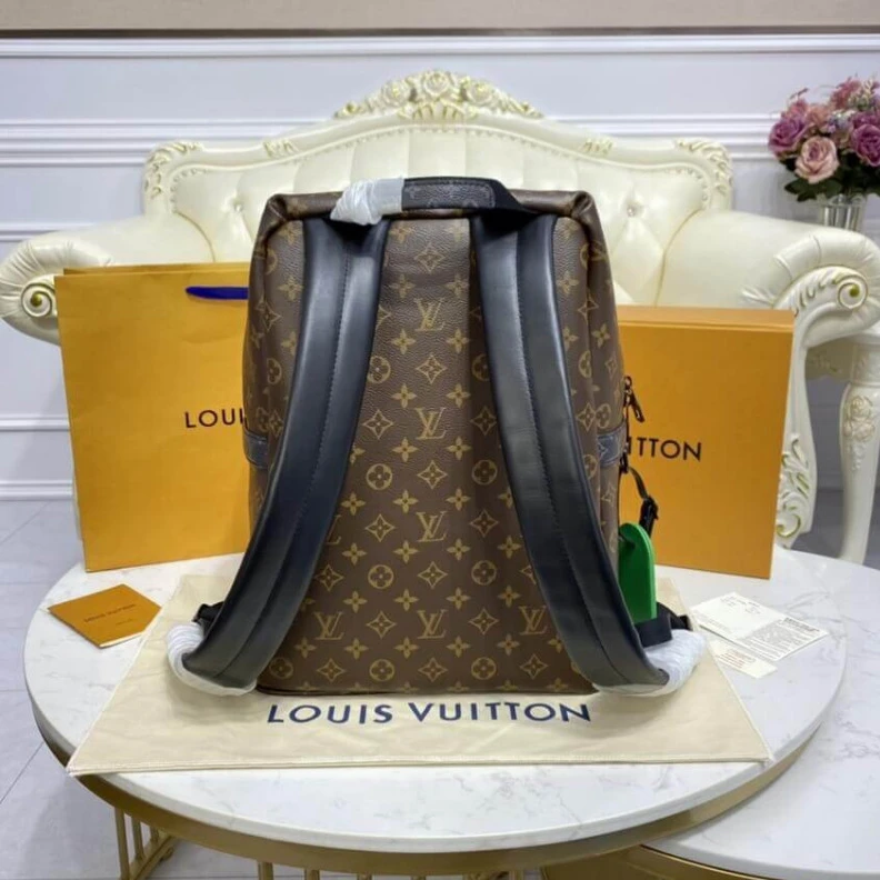Mythick.ru For fall 2 Louis Vuitton Discovery Backpack