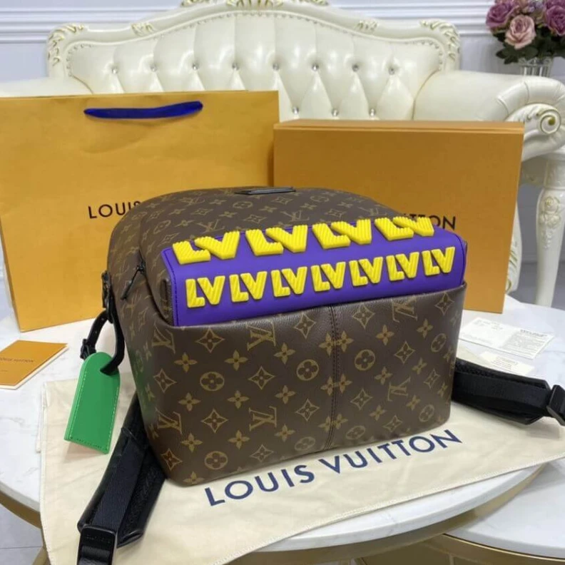 Mythick.ru For fall 2 Louis Vuitton Discovery Backpack
