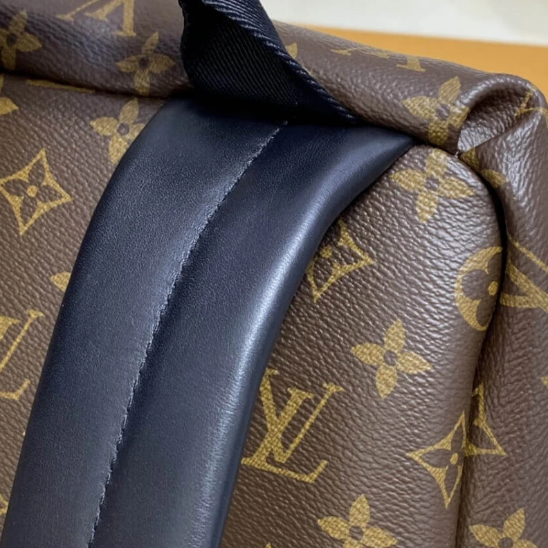 Mythick.ru For fall 2 Louis Vuitton Discovery Backpack