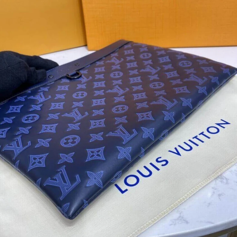 Replica bag Fashioned Louis Vuitton Discovery Pochette GM Blue