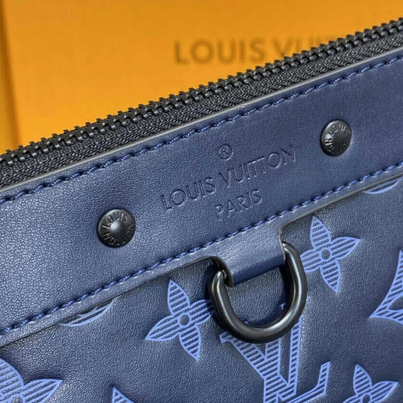 Replica bag Fashioned Louis Vuitton Discovery Pochette GM Blue