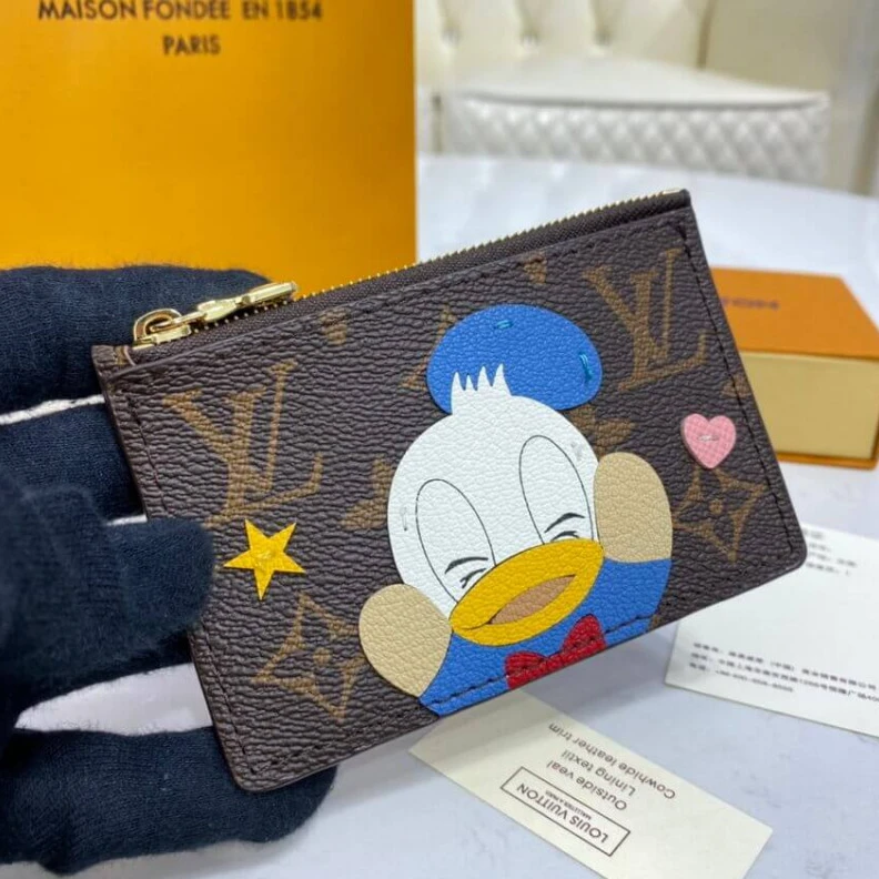 Zipped co Louis Vuitton Donald Duck Coin & Card Holder