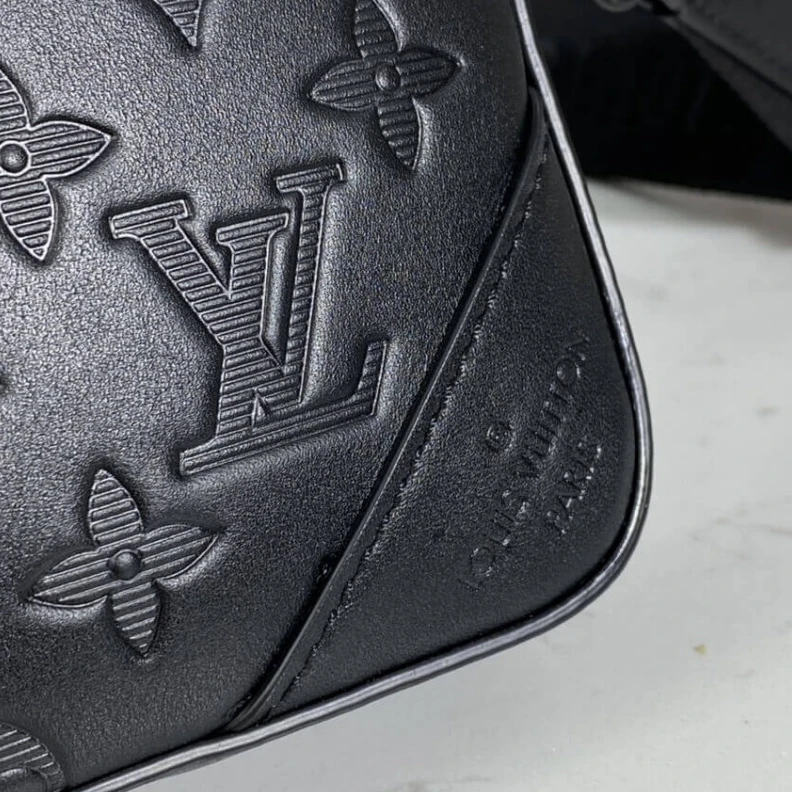 Replica bags lv 26 x 18.5 Louis Vuitton Duo Messenger Black