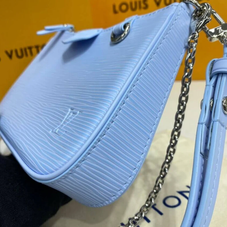 Top lv Cowhidele Louis Vuitton Easy Pouch On Strap Blue