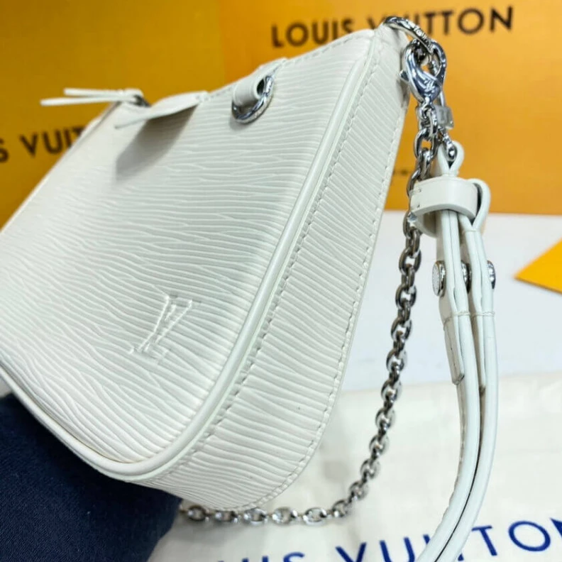 Replica bags Strap dro Louis Vuitton Easy Pouch On Strap Quartz White