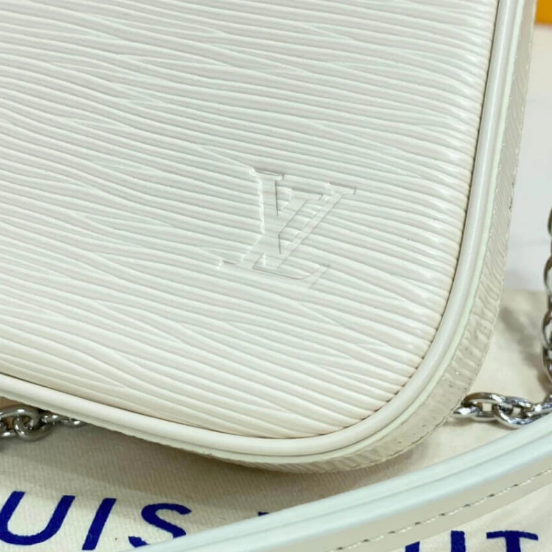Replica bags Strap dro Louis Vuitton Easy Pouch On Strap Quartz White