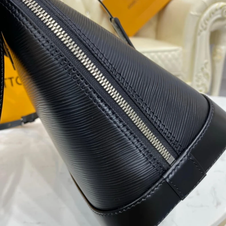Top lv Microfibr Louis Vuitton Epi Leather Alma PM Black