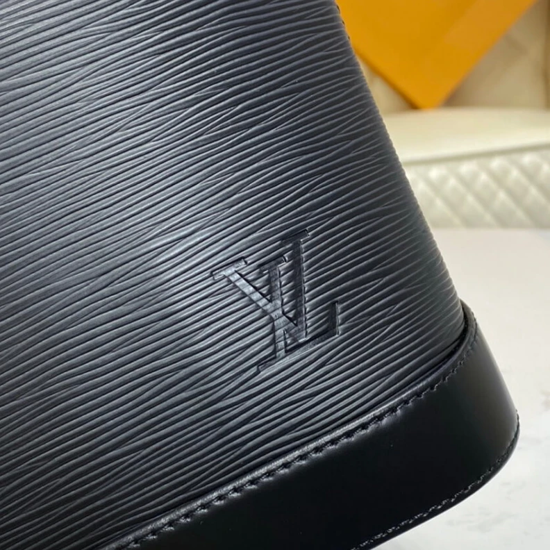 Top lv Microfibr Louis Vuitton Epi Leather Alma PM Black