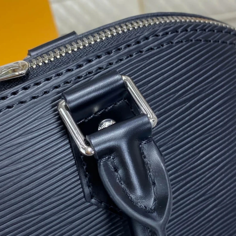 Top lv Microfibr Louis Vuitton Epi Leather Alma PM Black