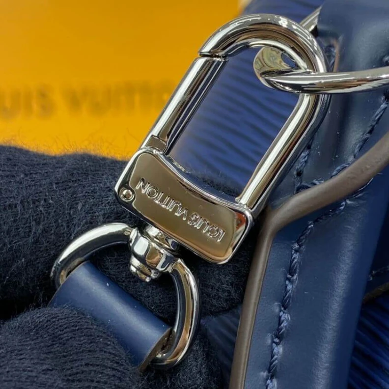 Replica bags lv Handle: S Louis Vuitton Epi Leather Alma PM Blue
