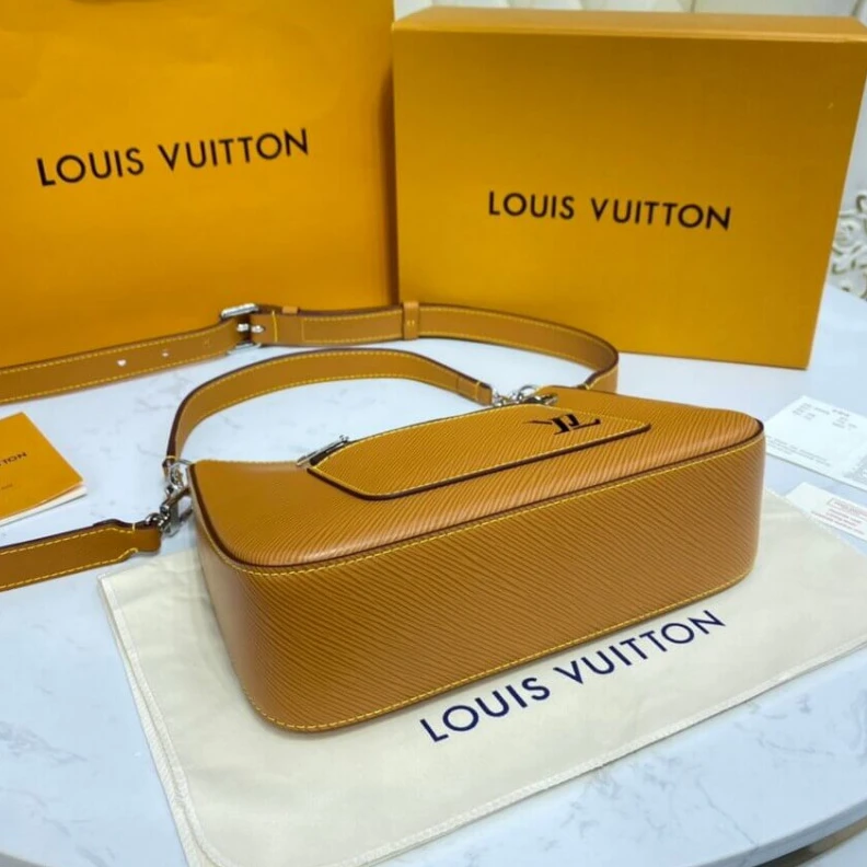Mythick Front fla Louis Vuitton Epi Leather Marelle Gold Miel