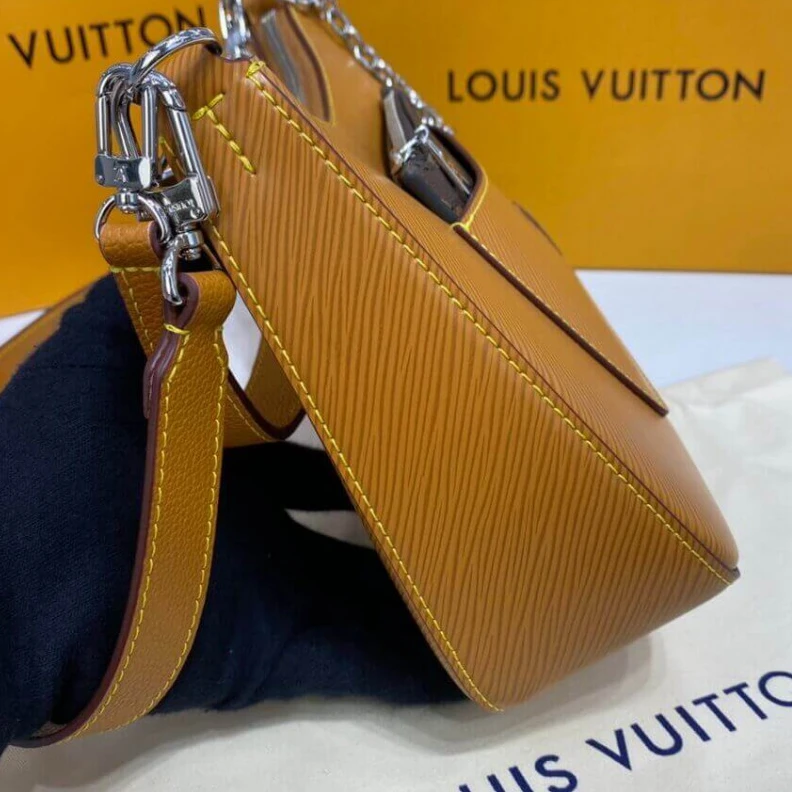 Mythick Front fla Louis Vuitton Epi Leather Marelle Gold Miel