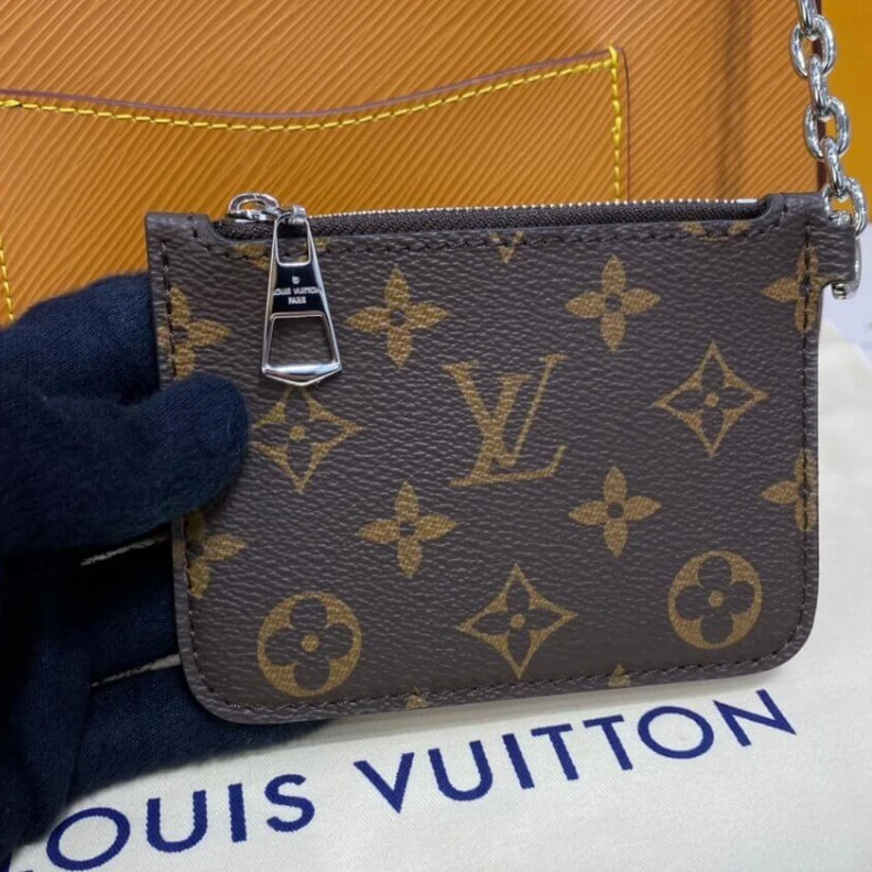 Mythick Front fla Louis Vuitton Epi Leather Marelle Gold Miel