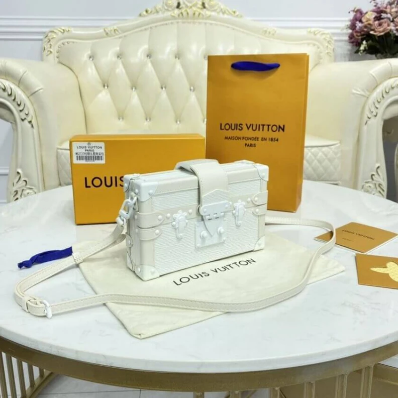 Louis vuitton locations Supremely Louis Vuitton Epi Leather Petite Malle White