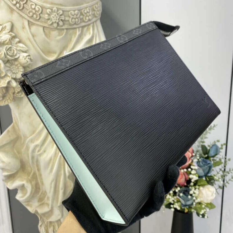 Top lv 6 credits Louis Vuitton Epi Leather Pochette Voyage MM Black