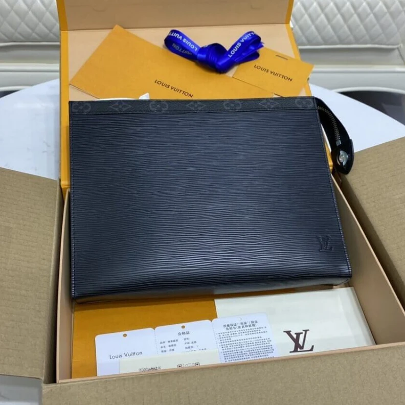 Top lv 6 credits Louis Vuitton Epi Leather Pochette Voyage MM Black
