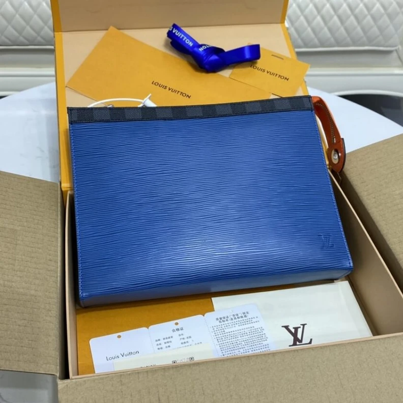 Top lv In Epi lea Louis Vuitton Epi Leather Pochette Voyage MM Blue