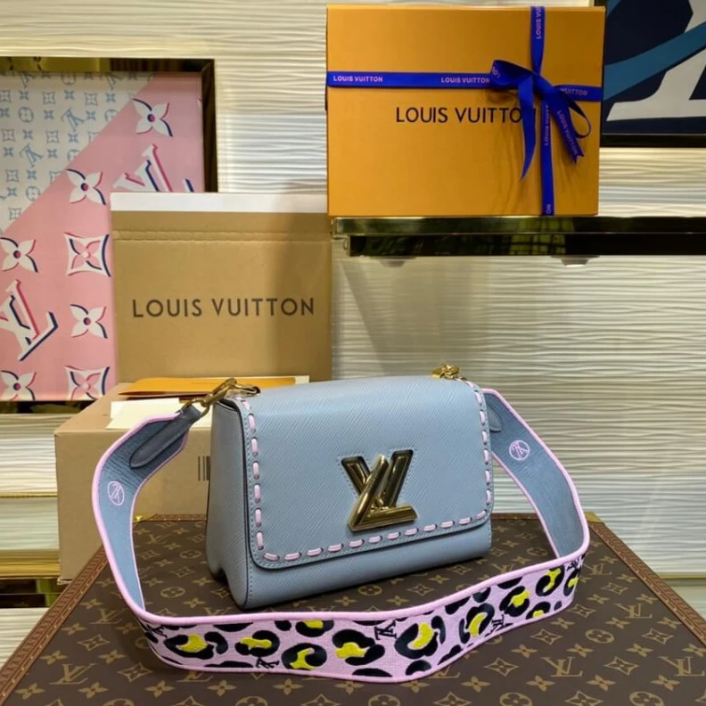 Mythick ru Strap: Re Louis Vuitton Epi Leather Twist MM Grey