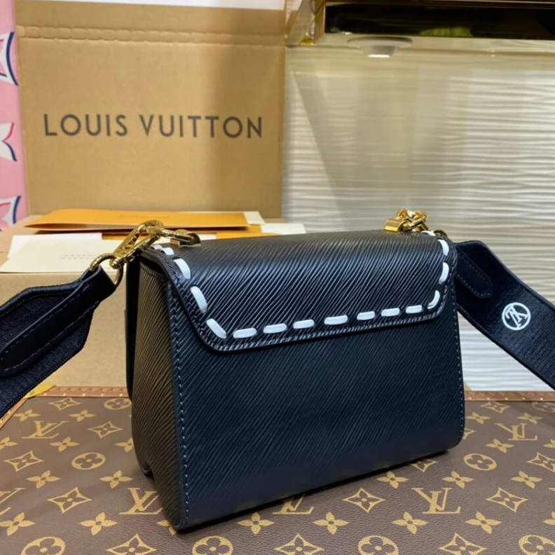 Mythick Smooth ca Louis Vuitton Epi Leather Twist PM Black