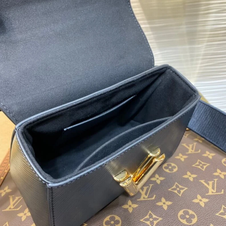 Mythick Smooth ca Louis Vuitton Epi Leather Twist PM Black