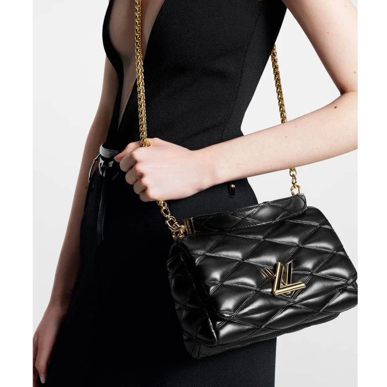 Mythick ru Cowhidele Louis Vuitton GO-14 MM Bag Black