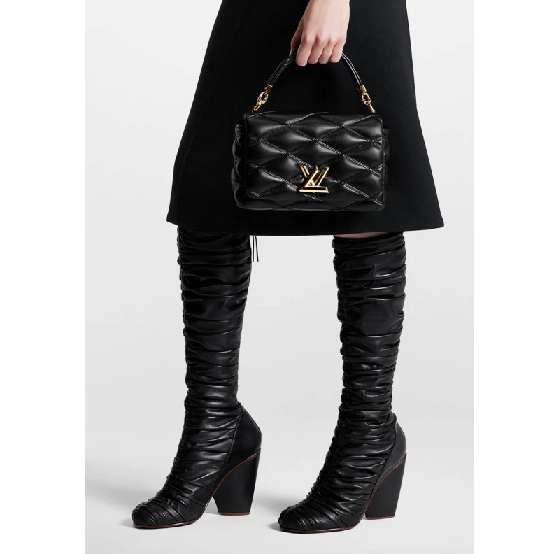 Mythick ru Cowhidele Louis Vuitton GO-14 MM Bag Black