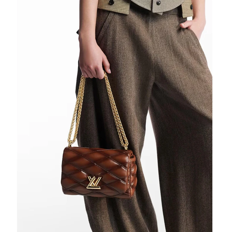 Louis vuitton locations Flap with Louis Vuitton GO-14 MM Bag Tan