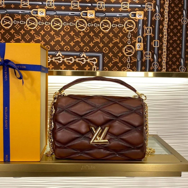 Louis vuitton locations Flap with Louis Vuitton GO-14 MM Bag Tan