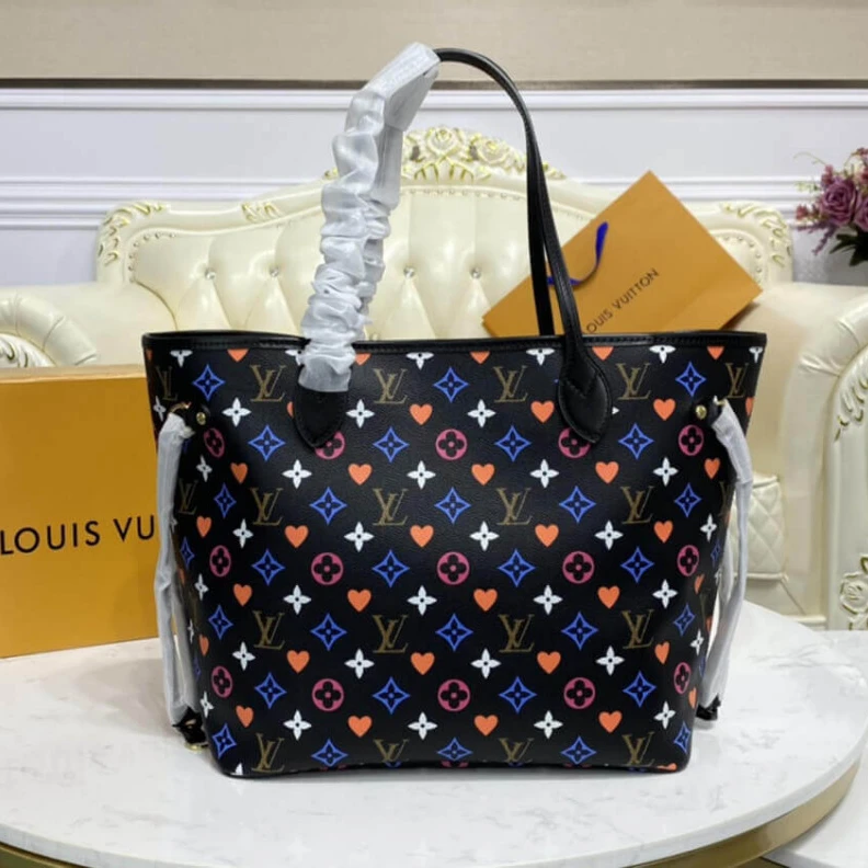 Replica bags Dring Louis Vuitton Game On Neverfull MM Black