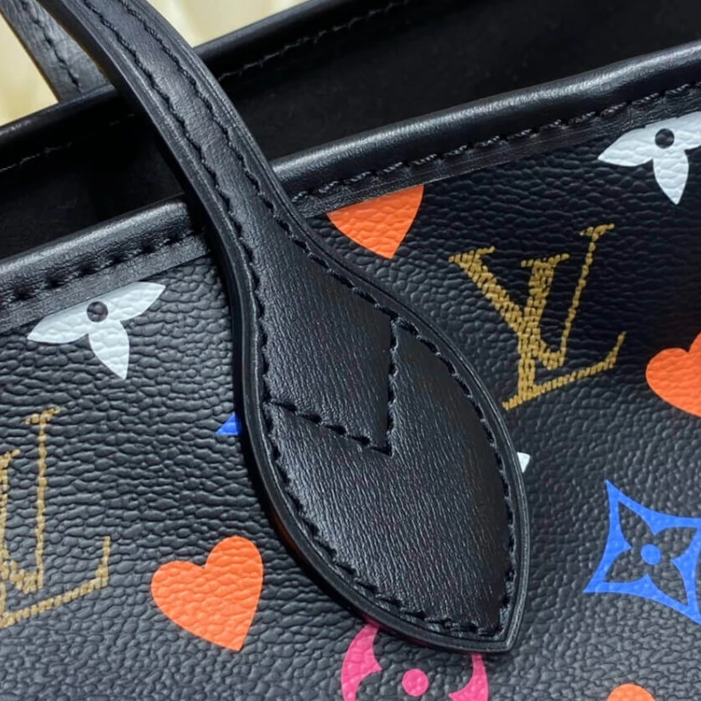 Replica bags Dring Louis Vuitton Game On Neverfull MM Black