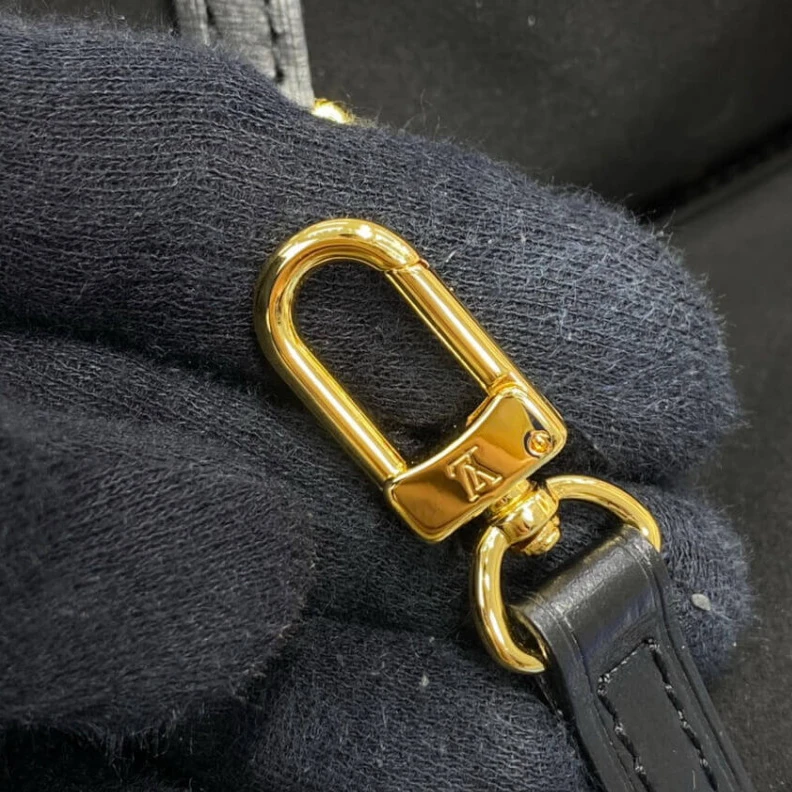 Replica bags Dring Louis Vuitton Game On Neverfull MM Black