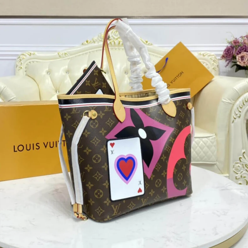 Replica bags Hook clos Louis Vuitton Game On Neverfull MM