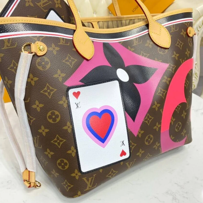 Replica bags Hook clos Louis Vuitton Game On Neverfull MM
