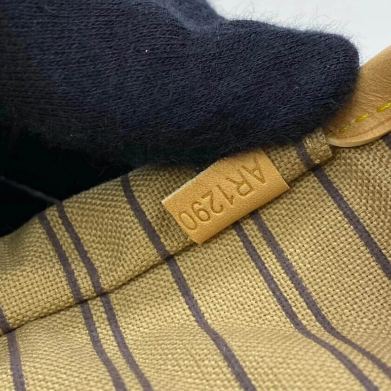 Replica bags Hook clos Louis Vuitton Game On Neverfull MM