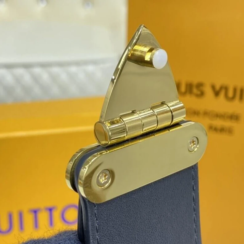 Lv belts replica Magnetic LV Game On Petite Malle