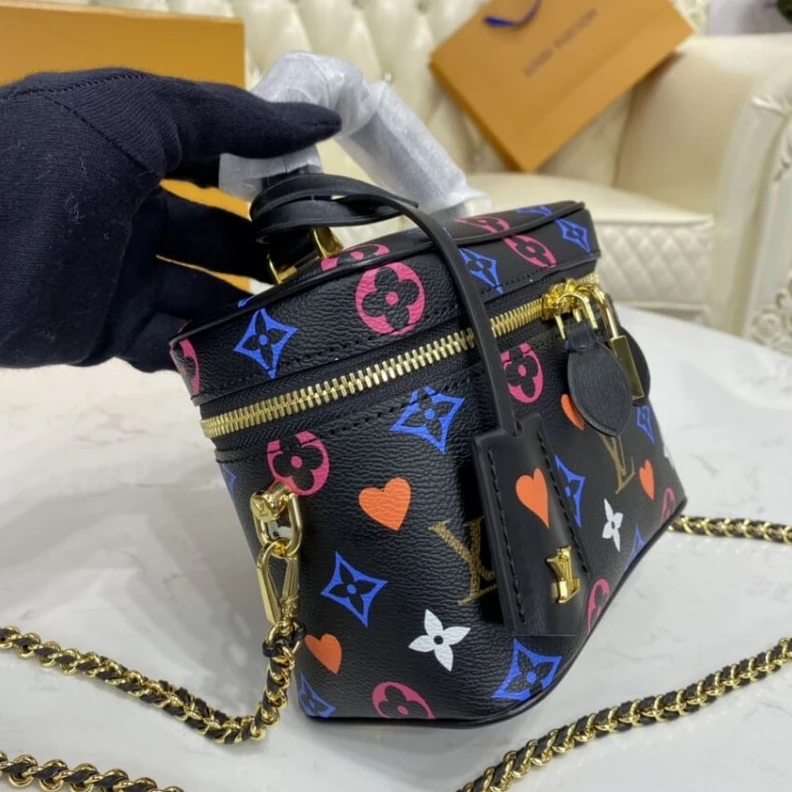 Replica bags Chain Dro Louis Vuitton Game On Vanity PM Black