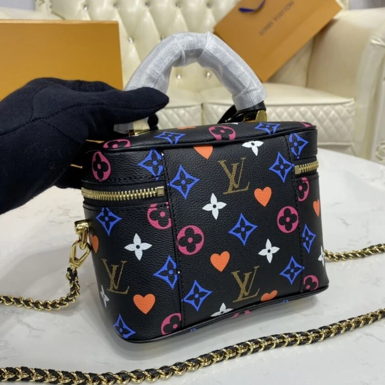 Replica bags Chain Dro Louis Vuitton Game On Vanity PM Black