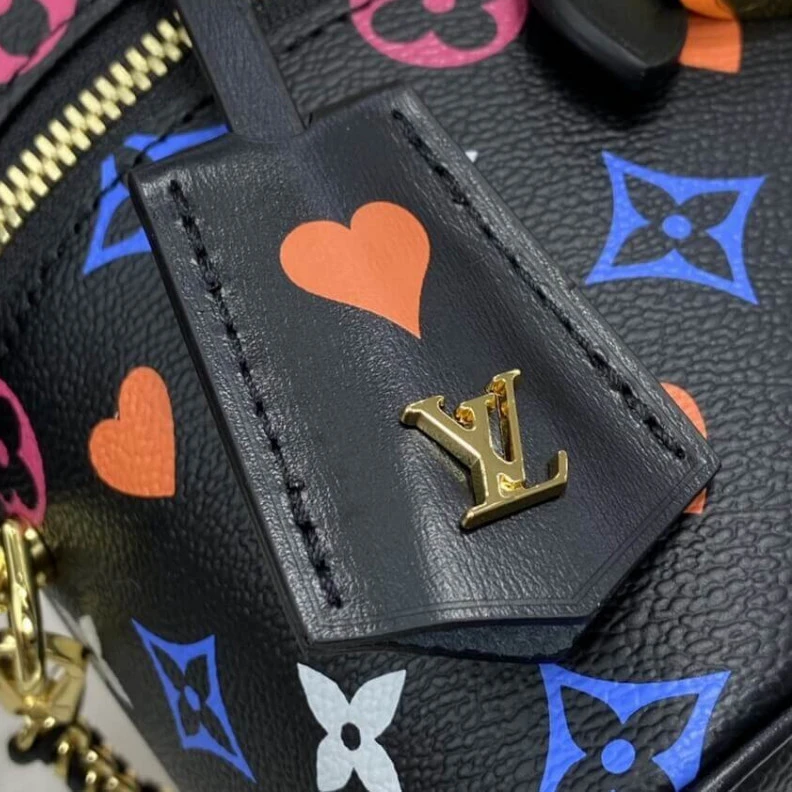 Replica bags Chain Dro Louis Vuitton Game On Vanity PM Black
